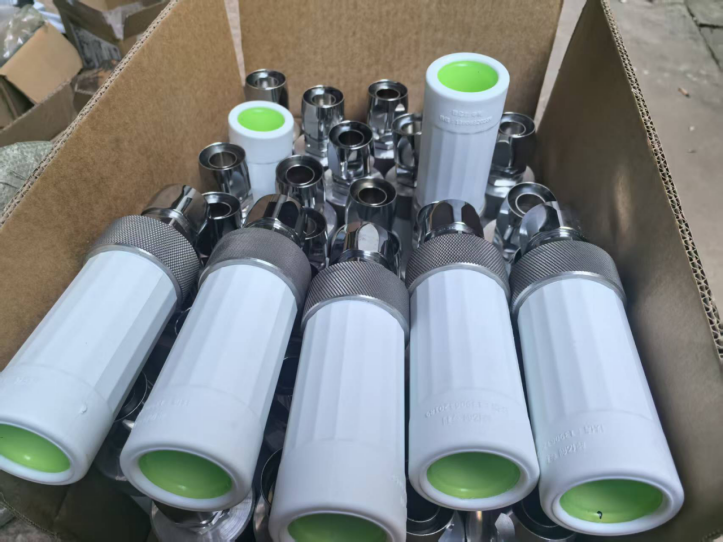 上水管头  DN25-35-137白色 - 抠图10